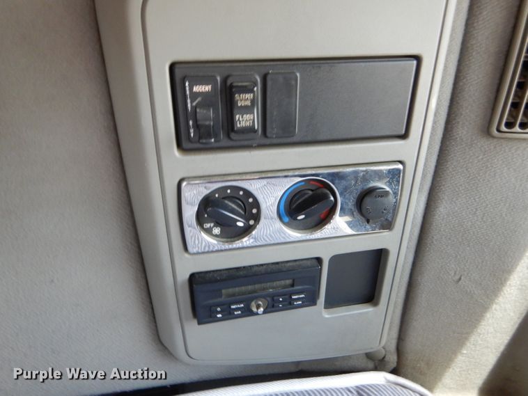 image for item HM9611 2011 International ProStar Premium  semi truck