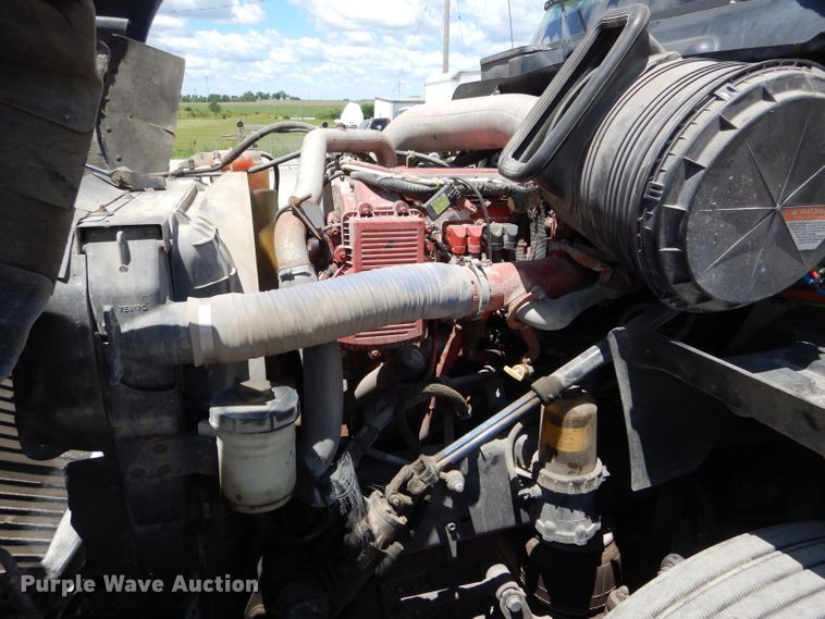 image for item HM9611 2011 International ProStar Premium  semi truck