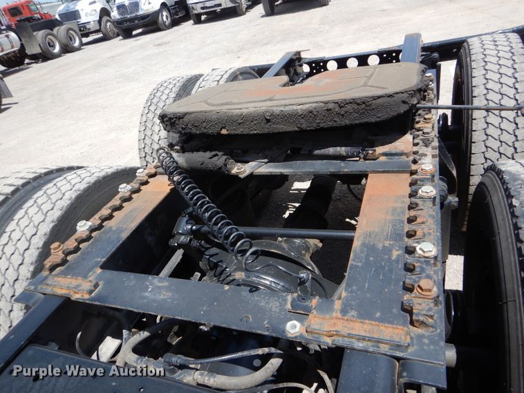 image for item HM9611 2011 International ProStar Premium  semi truck