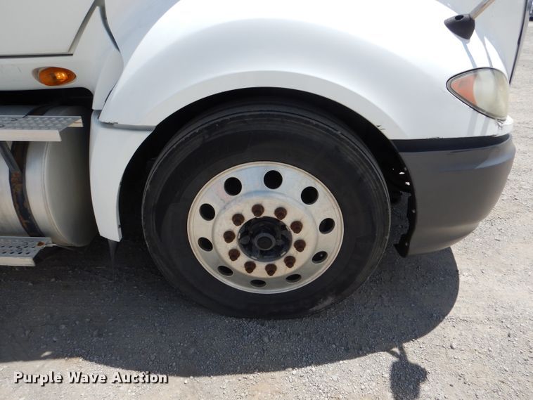 image for item HM9611 2011 International ProStar Premium  semi truck