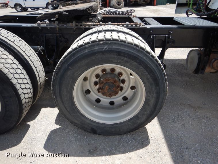 image for item HM9611 2011 International ProStar Premium  semi truck