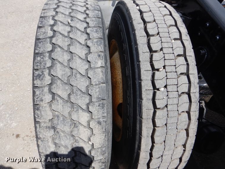 image for item HM9611 2011 International ProStar Premium  semi truck