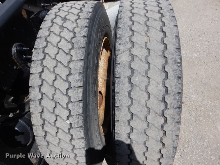 image for item HM9611 2011 International ProStar Premium  semi truck