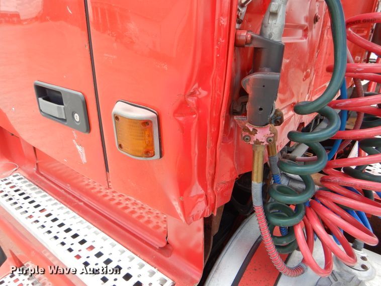 image for item HM9612 1998 Volvo VN  semi truck