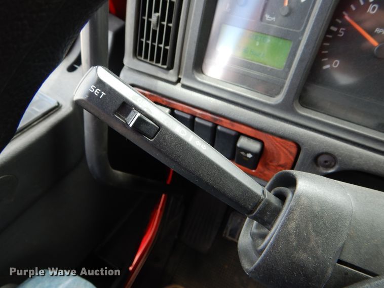 image for item HM9612 1998 Volvo VN  semi truck