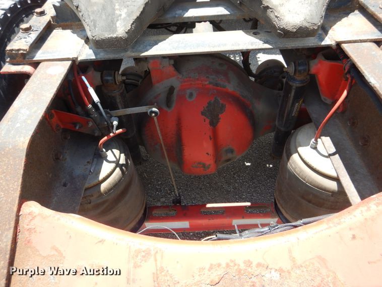 image for item HM9612 1998 Volvo VN  semi truck