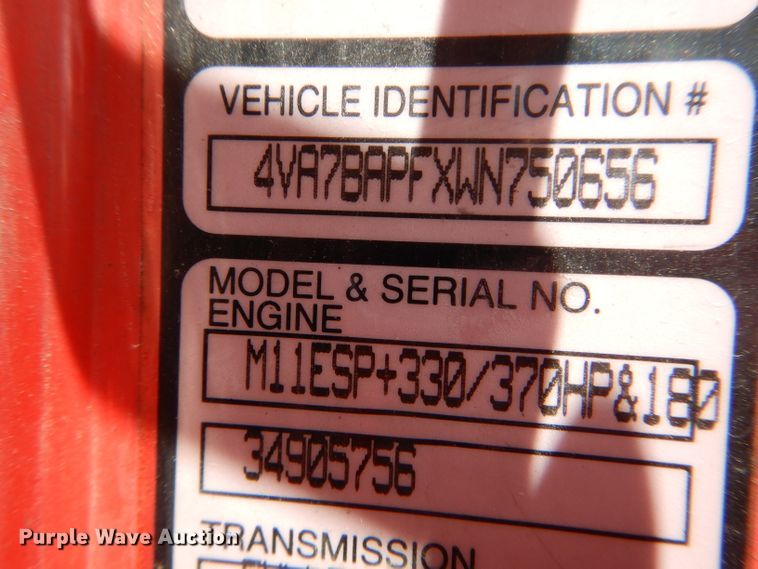 image for item HM9612 1998 Volvo VN  semi truck