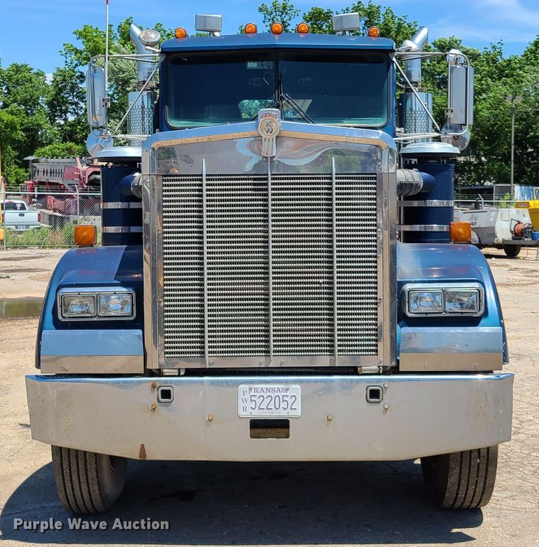 image for item K5937 1987 Kenworth W900  semi truck