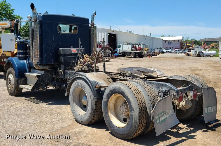 image for item K5937 1987 Kenworth W900  semi truck