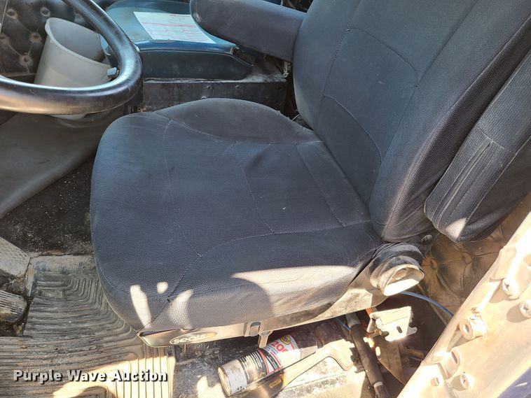 image for item K5937 1987 Kenworth W900  semi truck