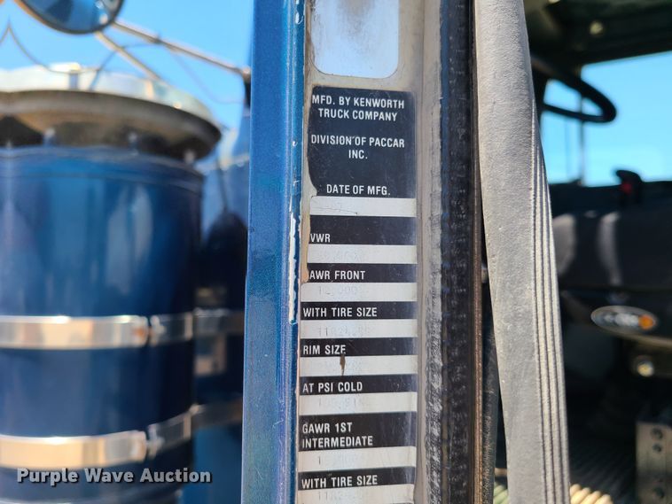 image for item K5937 1987 Kenworth W900  semi truck