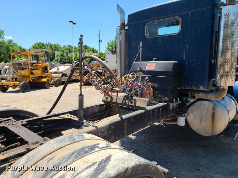 image for item K5937 1987 Kenworth W900  semi truck