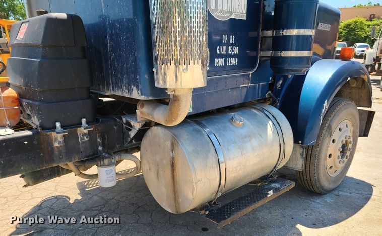 image for item K5937 1987 Kenworth W900  semi truck