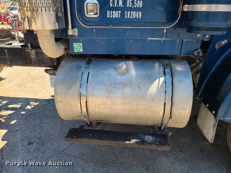 image for item K5937 1987 Kenworth W900  semi truck