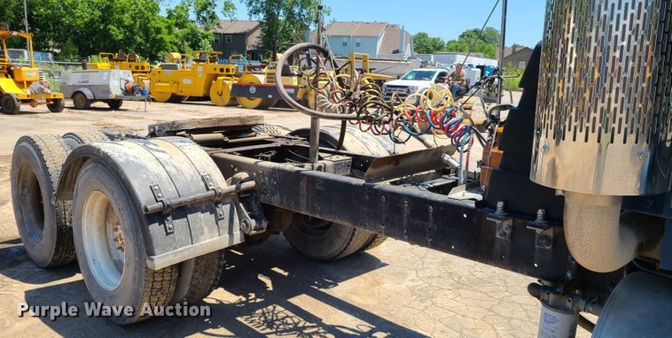 image for item K5937 1987 Kenworth W900  semi truck