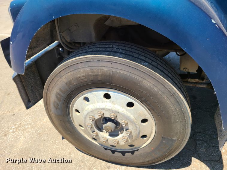 image for item K5937 1987 Kenworth W900  semi truck