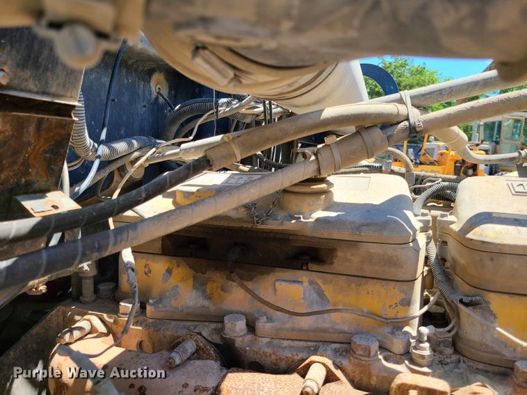 image for item K5937 1987 Kenworth W900  semi truck