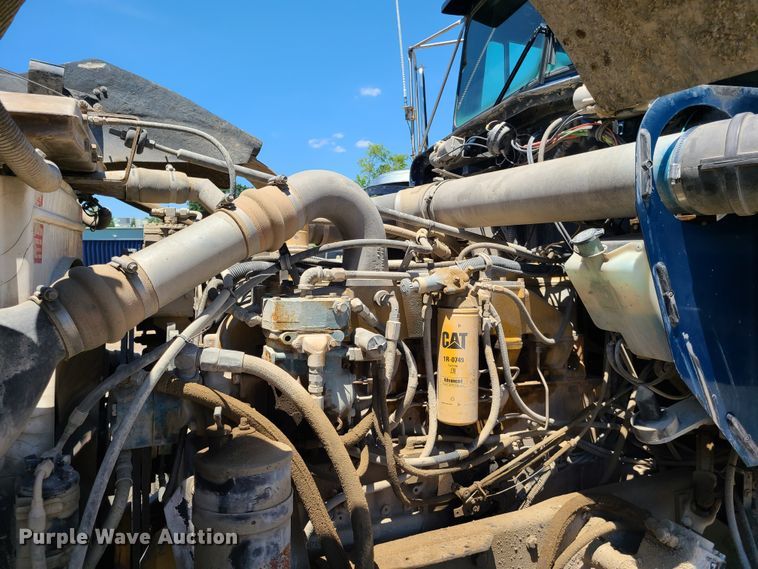 image for item K5937 1987 Kenworth W900  semi truck