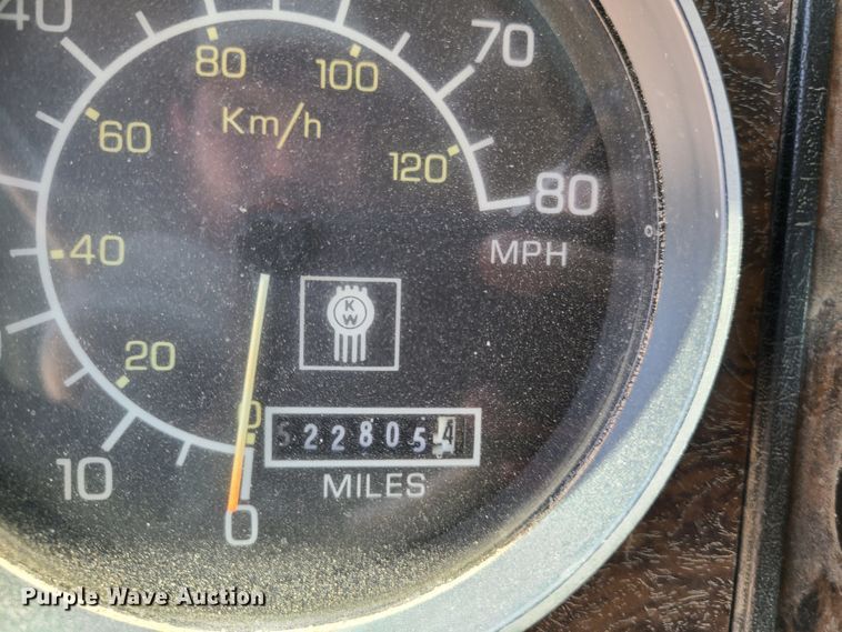 image for item K5940 1987 Kenworth T600  semi truck