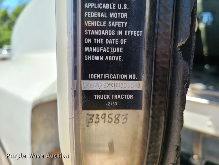 image for item K5940 1987 Kenworth T600  semi truck