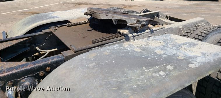 image for item K5940 1987 Kenworth T600  semi truck