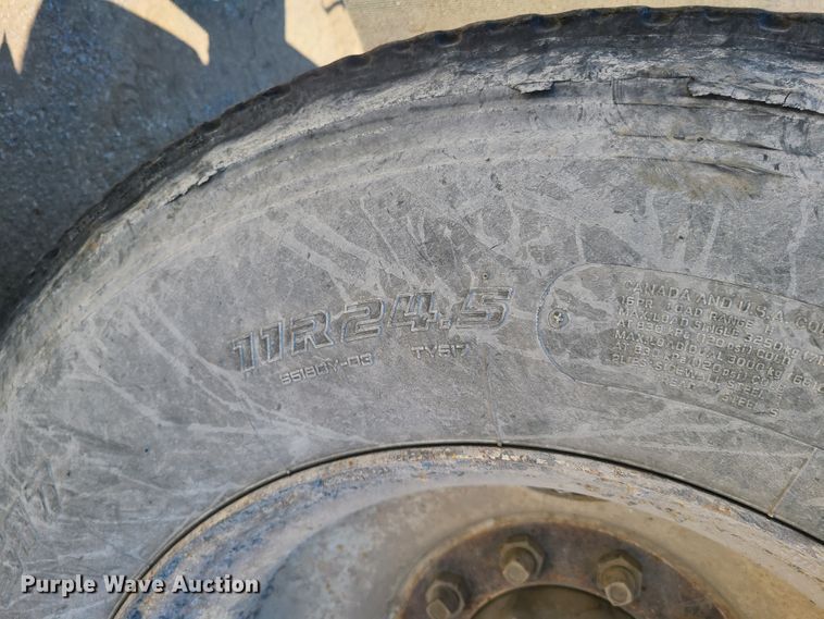 image for item K5940 1987 Kenworth T600  semi truck