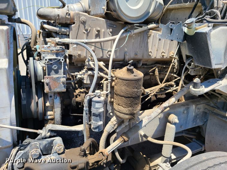 image for item K5940 1987 Kenworth T600  semi truck