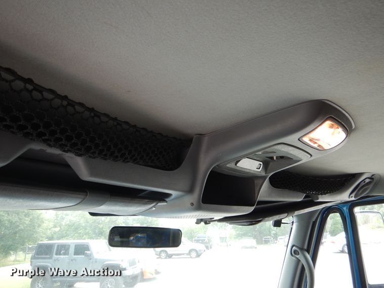 image for item DD2532 2002 International 4300  ambulance