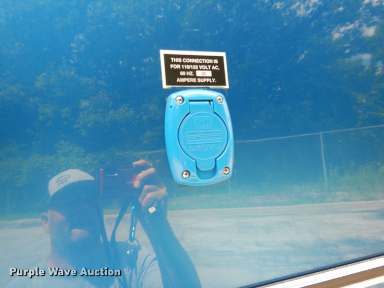 image for item DD2532 2002 International 4300  ambulance