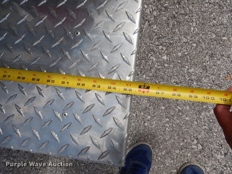 image for item DD2532 2002 International 4300  ambulance