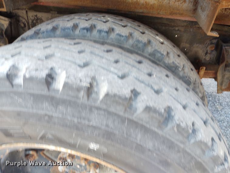 image for item DE6936 1984 International S1700  forestry bucket truck