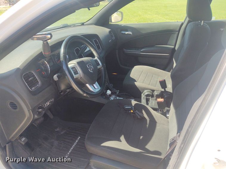 image for item DE6937 2014 Dodge Charger Police