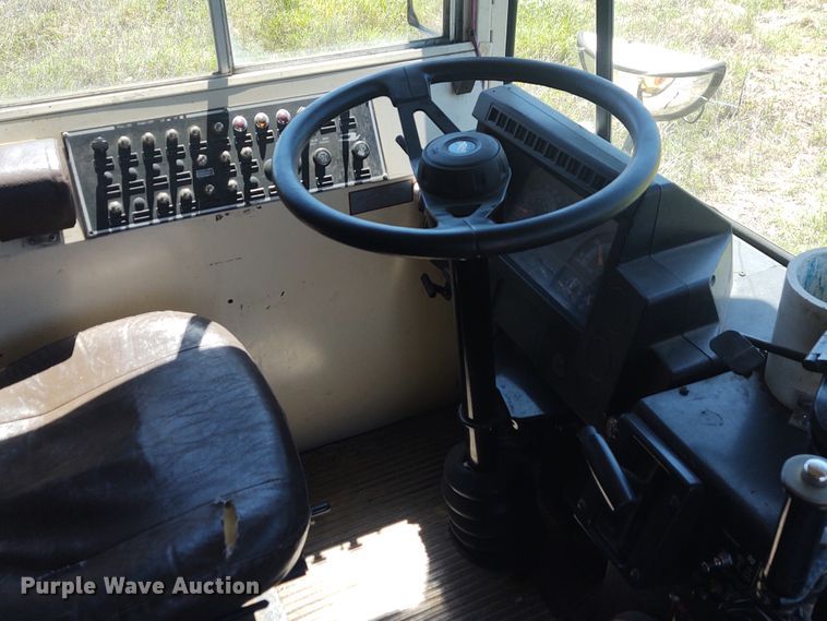 image for item DE6940 1996 Blue Bird TC2000  school bus