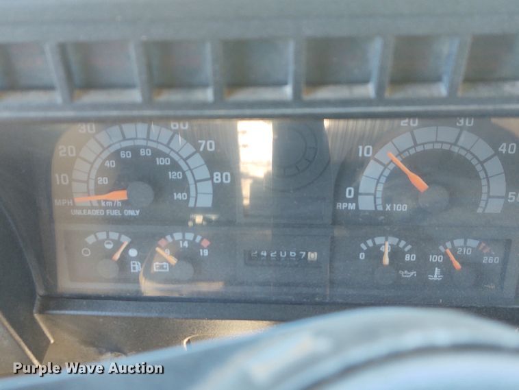 image for item DE6940 1996 Blue Bird TC2000  school bus