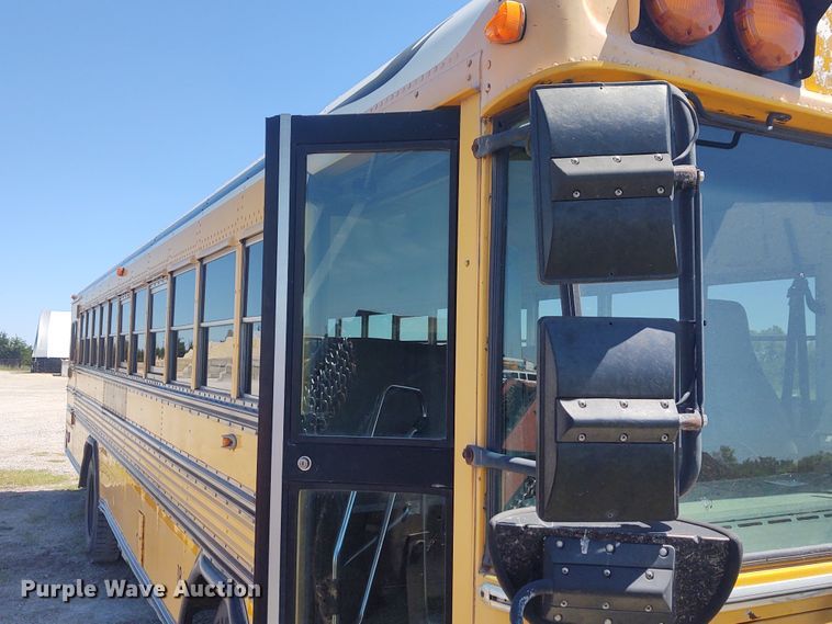 image for item DE6940 1996 Blue Bird TC2000  school bus