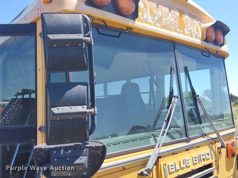 image for item DE6940 1996 Blue Bird TC2000  school bus