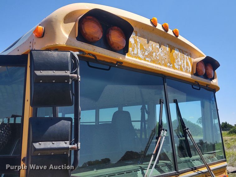 image for item DE6940 1996 Blue Bird TC2000  school bus