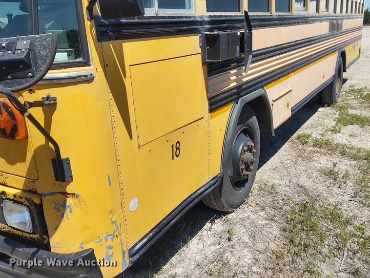 image for item DE6940 1996 Blue Bird TC2000  school bus