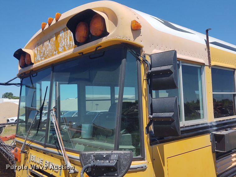 image for item DE6940 1996 Blue Bird TC2000  school bus