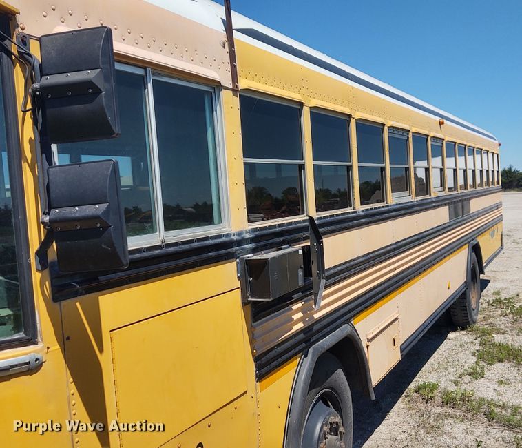 image for item DE6940 1996 Blue Bird TC2000  school bus