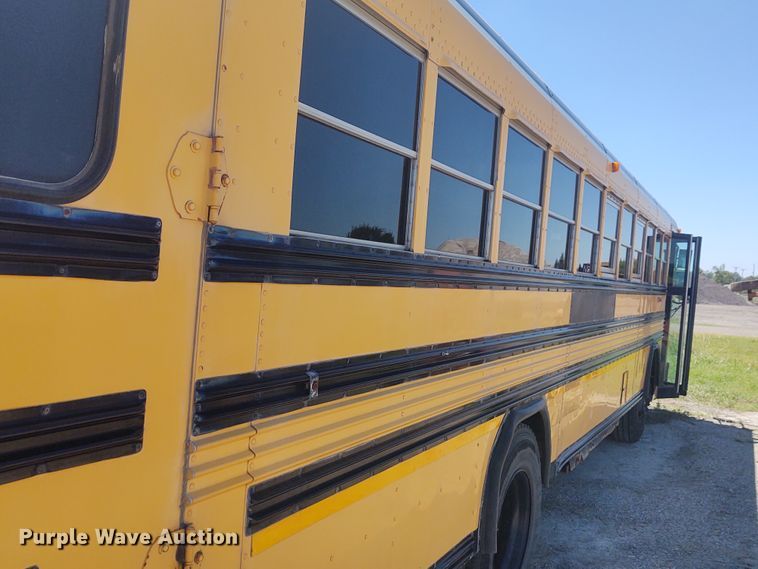 image for item DE6940 1996 Blue Bird TC2000  school bus