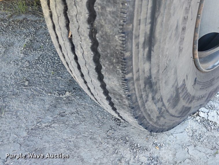 image for item DE6940 1996 Blue Bird TC2000  school bus