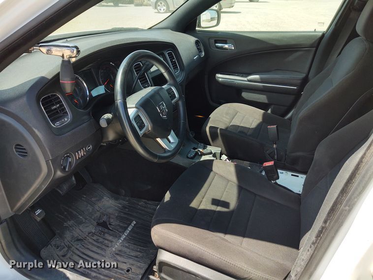 image for item DE6941 2013 Dodge Charger Police