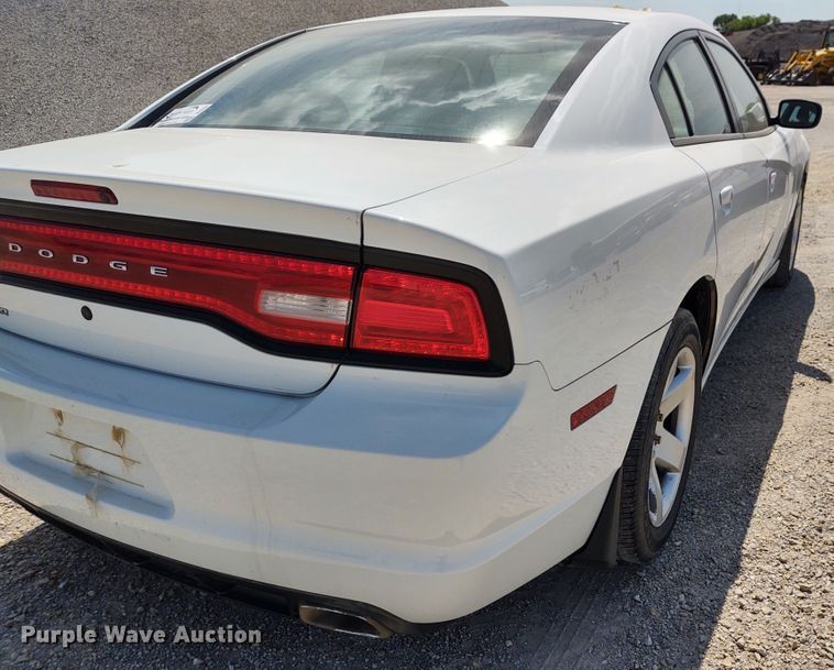 image for item DE6941 2013 Dodge Charger Police
