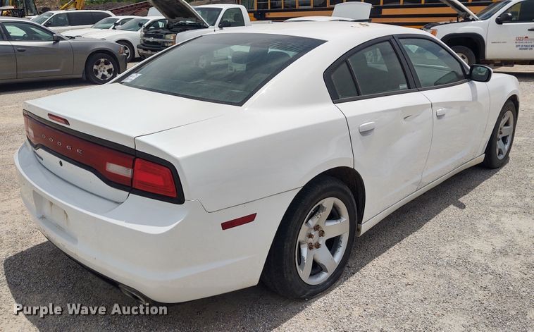 image for item DE6943 2013 Dodge Charger Police