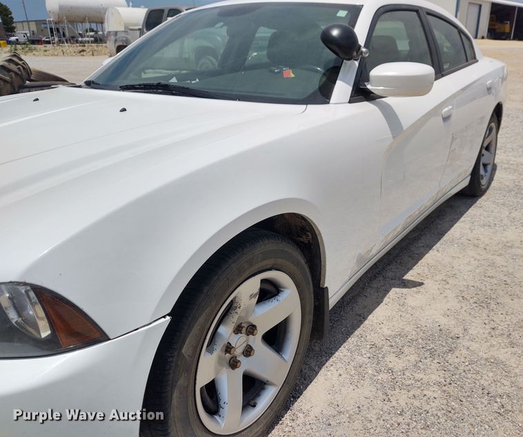 image for item DE6943 2013 Dodge Charger Police