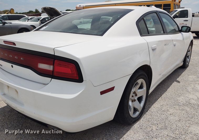 image for item DE6943 2013 Dodge Charger Police