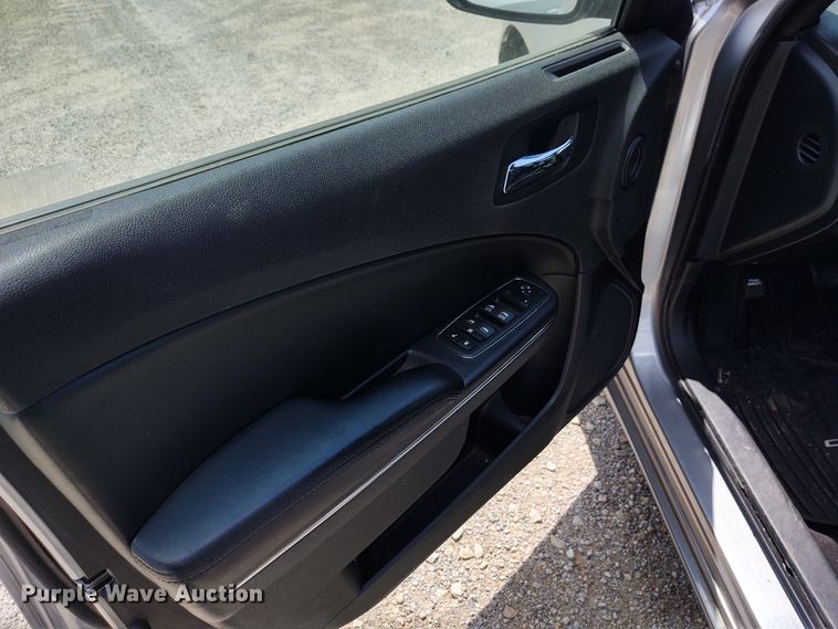 image for item DE6946 2011 Dodge Charger Police