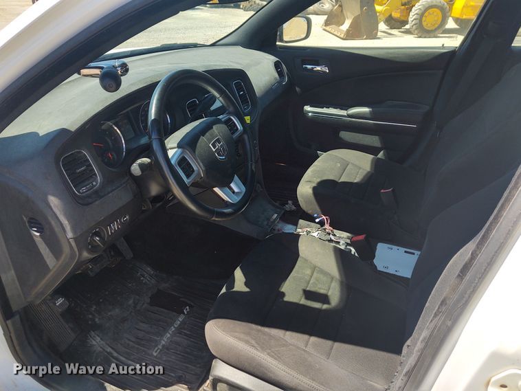 image for item DE6948 2013 Dodge Charger Police