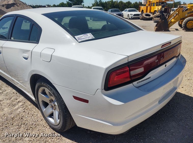 image for item DE6948 2013 Dodge Charger Police